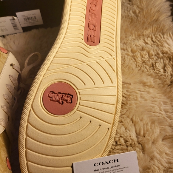 Coach Clip lowtops sneakers in signature canvas with heart print size 10 - Picture 4 of 4